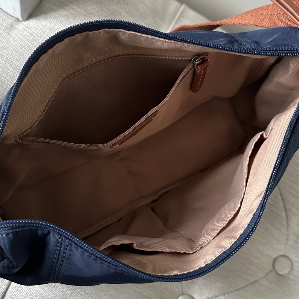The Sak Esperato Hobo in Repreve EcoTwill Navy - Picture 11 of 13